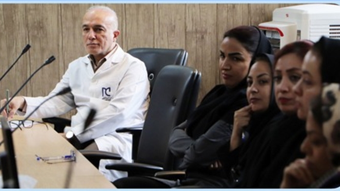 نشست مدیریت بیمارستان با متصدیان ثبت خدمات بالینی